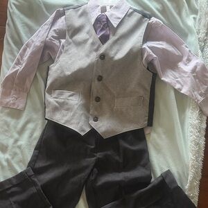 Van Heusen boys dress suit Gray Vest Set with Purple Tie